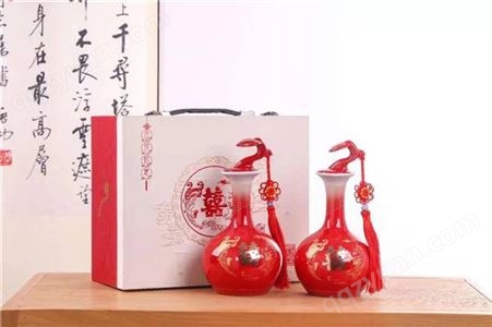 红色陶瓷酒瓶1斤3斤5斤装厂家，婚庆酒席用陶瓷酒瓶酒坛，陶瓷酒具酒壶