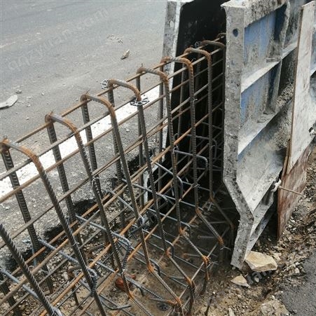 防撞墙钢模板 混凝土现浇道路隔离墩模具 路昌制造