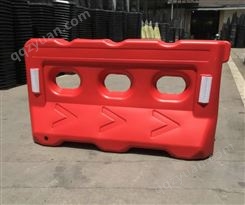 毕节吹塑三孔1.3米1.8米水马围挡塑料防撞桶安全防护隔离墩