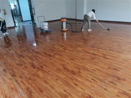 望京打蜡护理 解决地板暗淡无光 木质保养修复 pvc地胶清洗